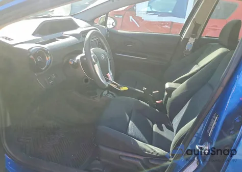 2015 Toyota Prius C Two z USA, uszkodzony, nr VIN JTDKDTB33F1577100